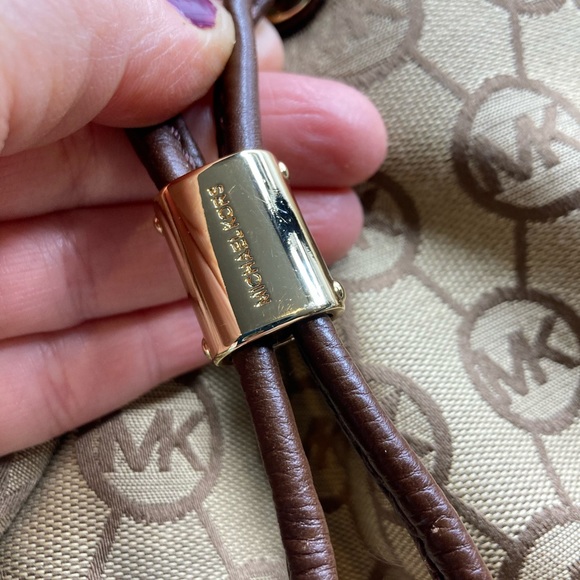 NWT Michael Kors Signature MK Canvas satchel - Picture 5 of 12